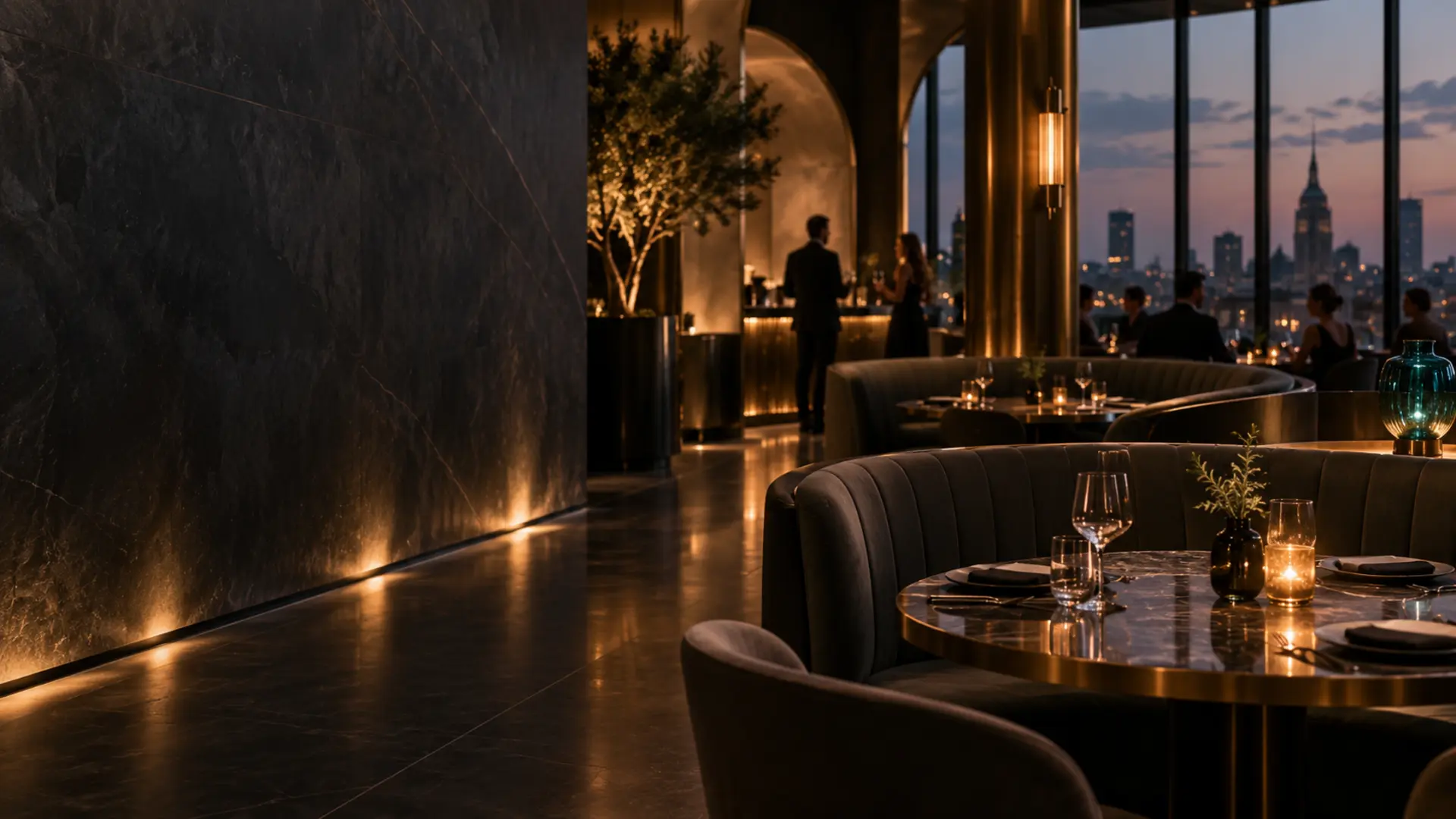 Kameralne wnętrze współczesnej restauracji po zmroku